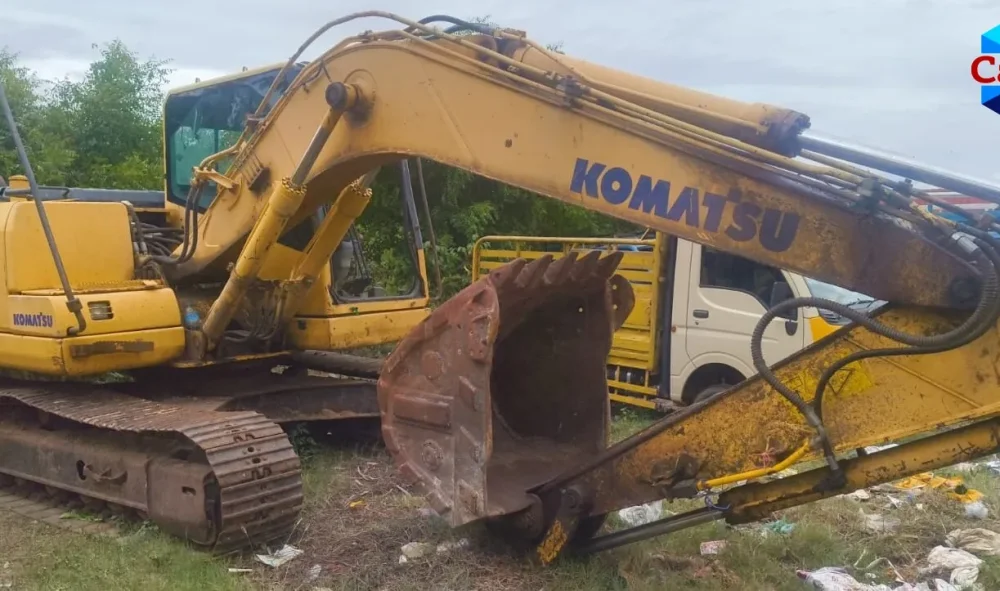 Komatsu PC130 Excavator